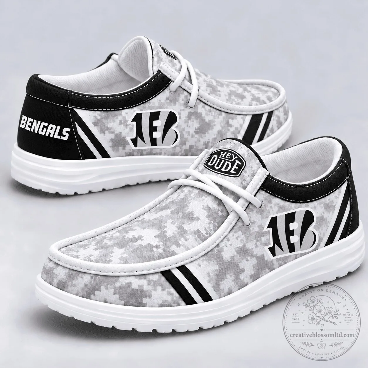 Cincinnati Bengals Digital Camouflage Pattern Casual Shoes for Men and Women 1 Cincinnati Bengals Digital Camouflage Pattern Casual Shoes for Men and Women